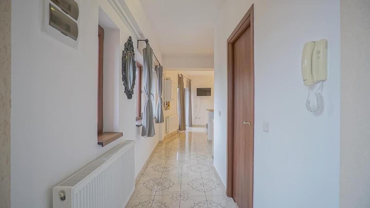 Natura City Center Studio Brasov Ngoại thất bức ảnh